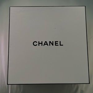 Chanel gift box